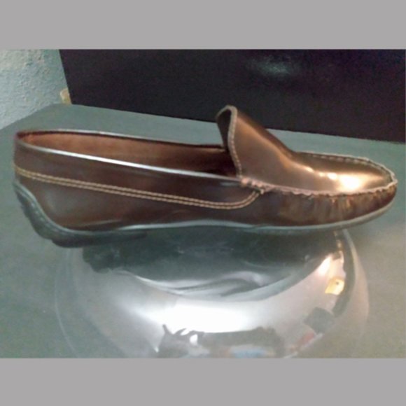 Kenneth Cole Women's Loafers, Cordovan Color, Size 8.5 - Picture 3 of 10